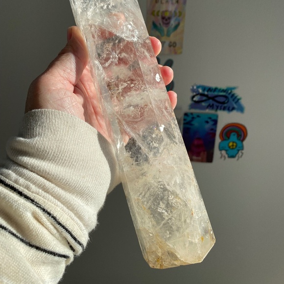 XL TALL Clear Quartz Tower! FULL of sparkles! Ethically mined! Crown chakra! - Picture 4 of 4